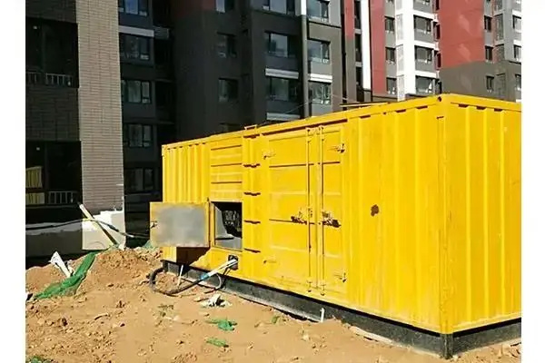 青云谱发电机租赁中燃油压力过低会对发动机的哪些部件造成损坏？